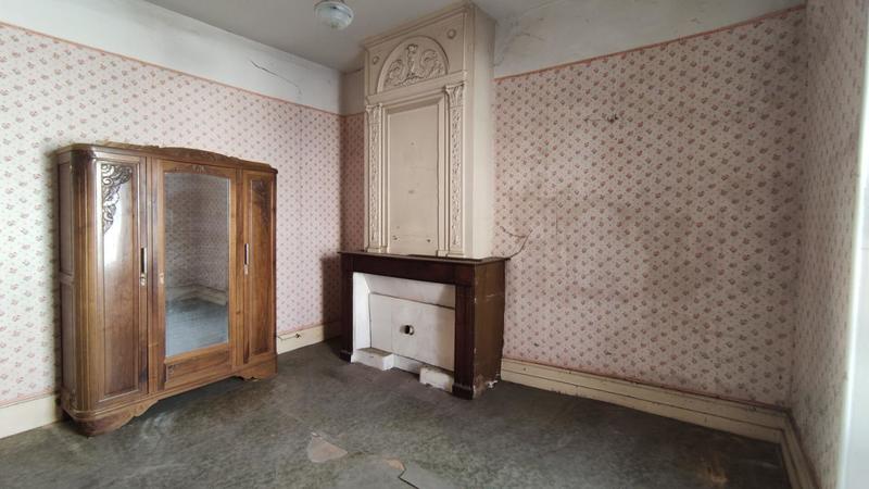 Maison - 210 m² - 6 pièces