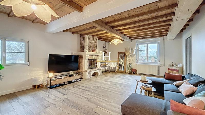 Maison - 207 m² - 7 pièces