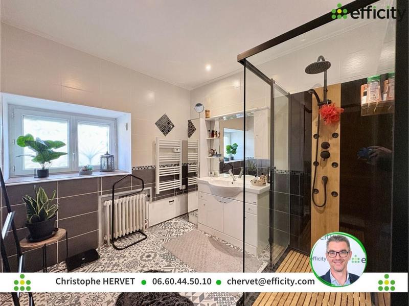 Maison - 272 m² - 7 pièces