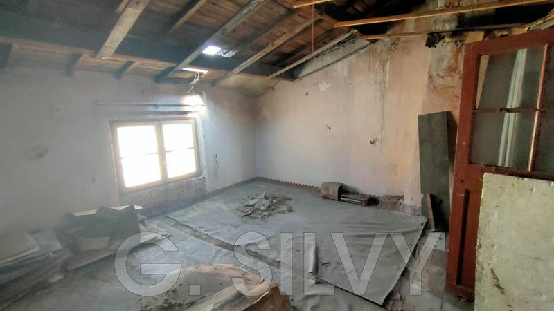 Maison - 300 m² - 9 pièces