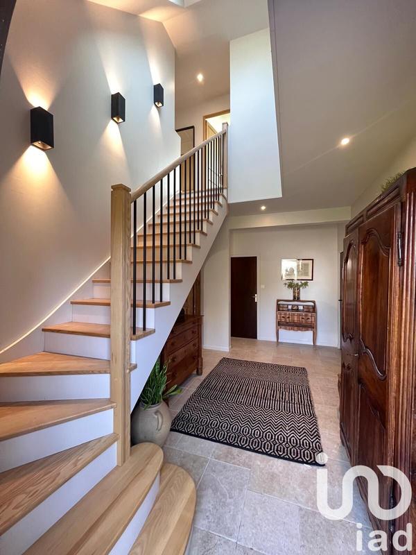 Maison - 171 m² - 7 pièces