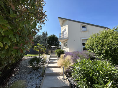 Villa - 310 m² - 11 pièces