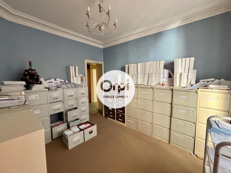 Appartement - 208 m² - 6 pièces