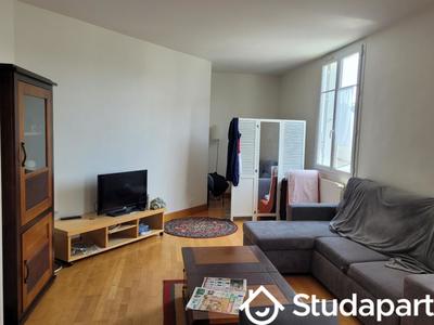 Chambre - 13 m² - 1 pièce