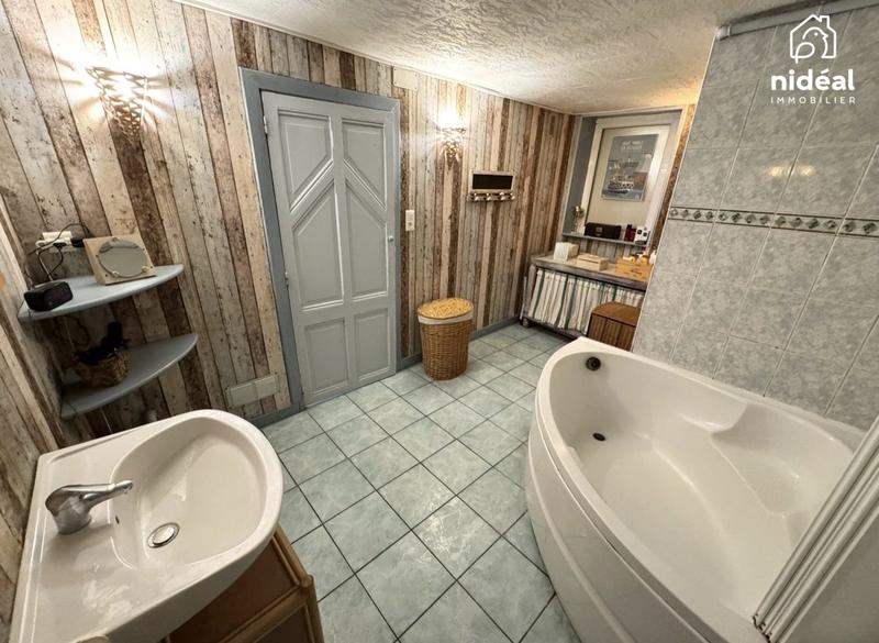 Maison - 127 m² - 6 pièces