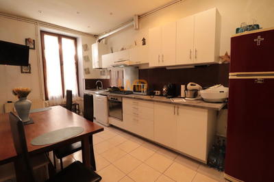 Appartement - 81 m² - 3 pièces