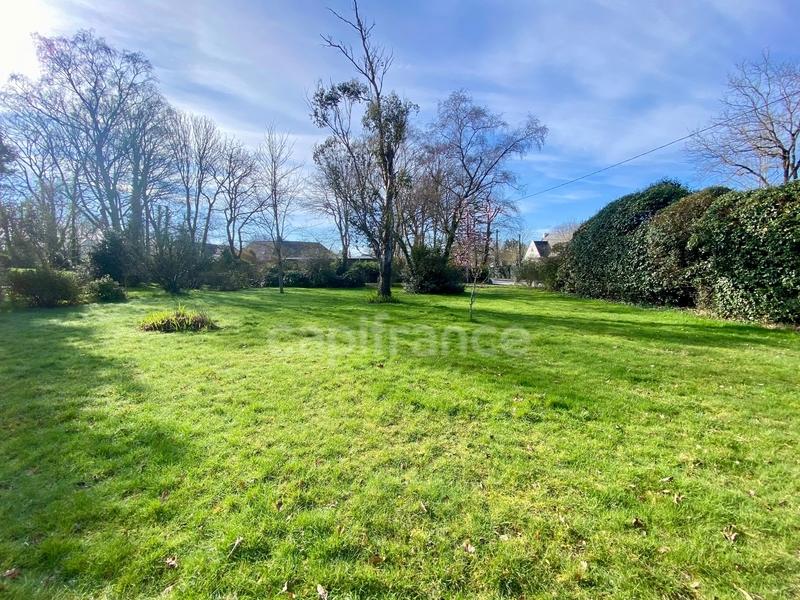 Terrain constructible - 800 m²