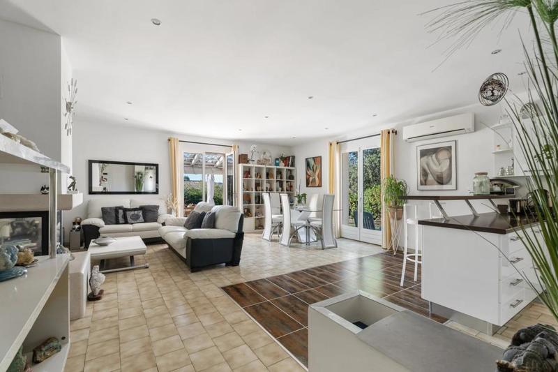 Villa - 90 m² - 4 pièces