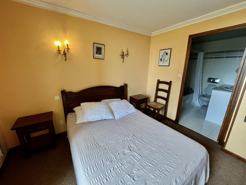 Maison de village - 180 m² - 10 pièces