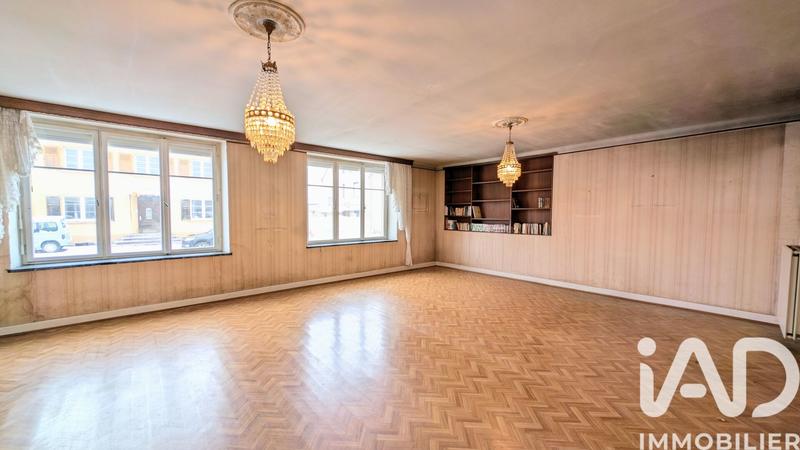 Maison - 215 m² - 6 pièces