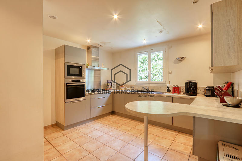 Maison - 193 m² - 7 pièces