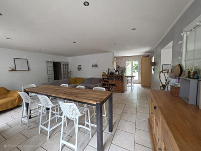 Maison - 159 m² - 7 pièces