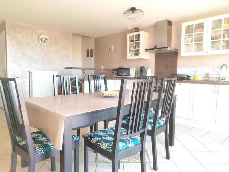 Propriété - 172 m² - 6 pièces