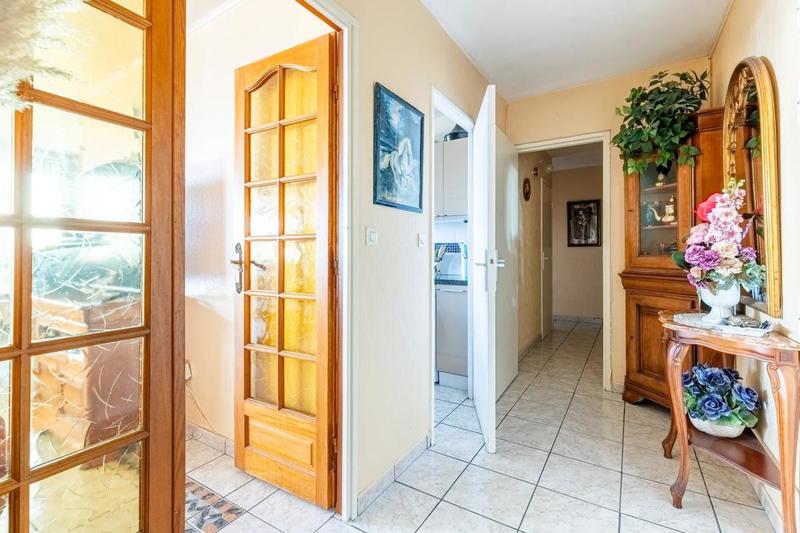 Appartement - 85 m² - 4 pièces