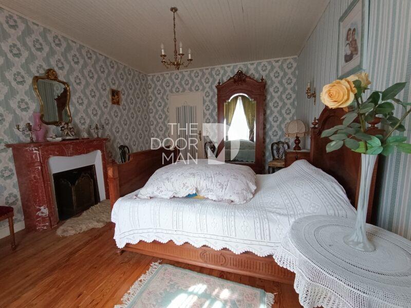 Maison - 428 m² - 8 pièces