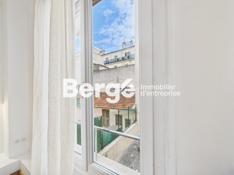 Bureau - 128 m² - 4 pièces