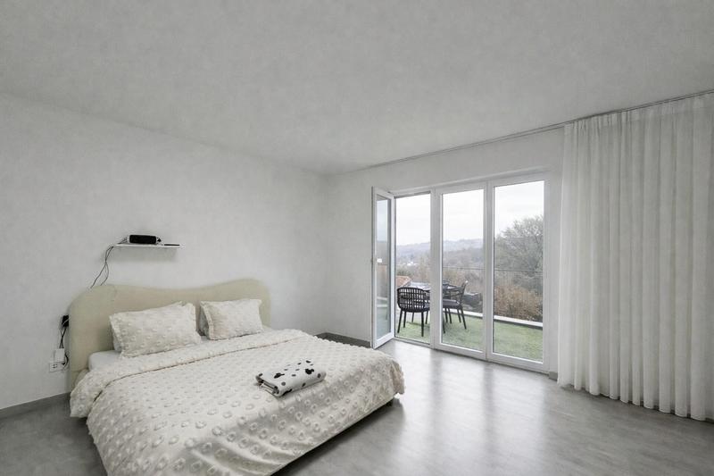 Maison - 226 m² - 8 pièces