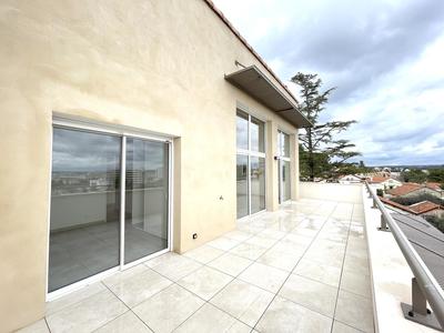 Appartement - 100 m² - 4 pièces