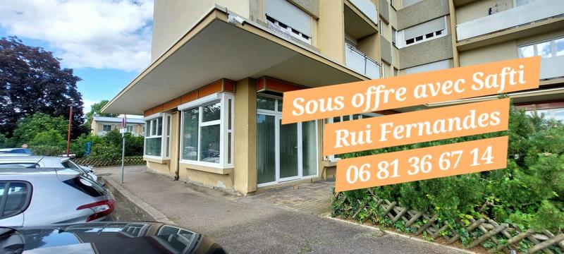 Local commercial - 153 m² - 4 pièces