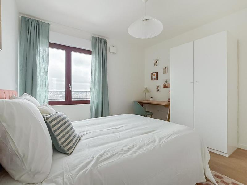 Chambre - 11 m² - 1 pièce