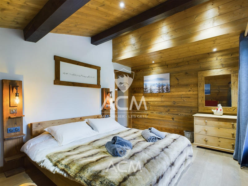 Châlet - 310 m² - 14 pièces