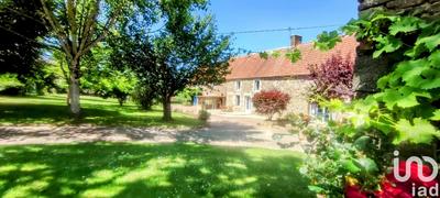 Maison - 170 m² - 8 pièces