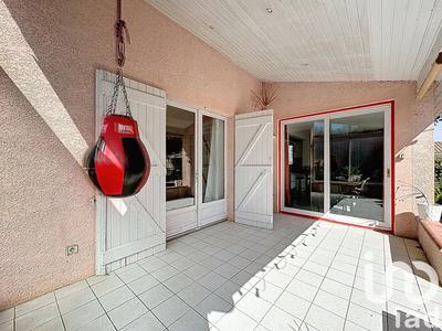 Maison - 231 m² - 9 pièces
