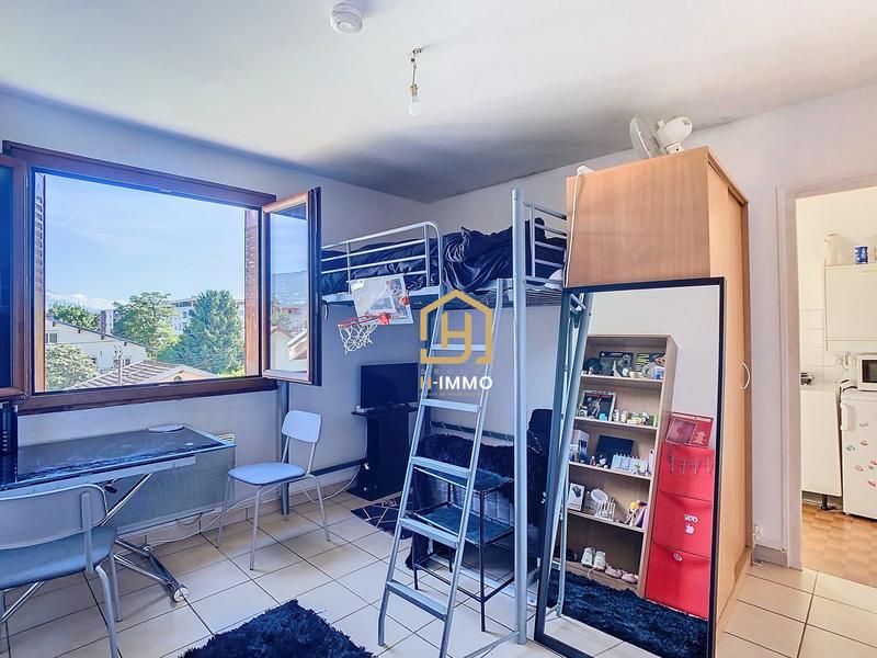 Maison - 290 m² - 8 pièces