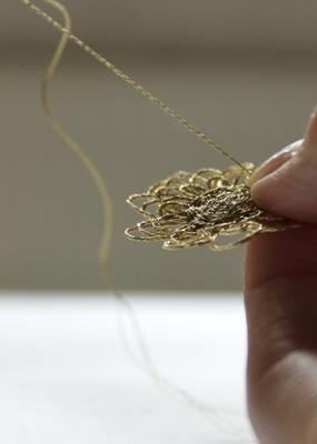 Les Fleurs et le fil comme langage