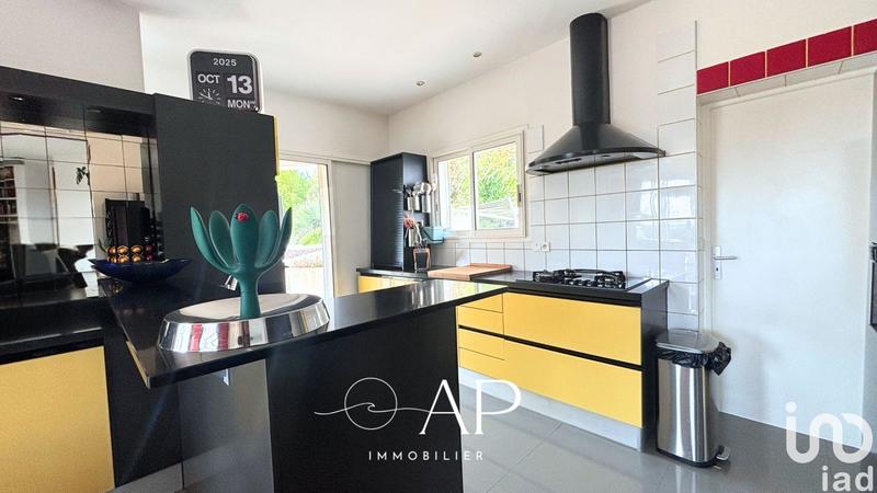 Maison - 223 m² - 5 pièces