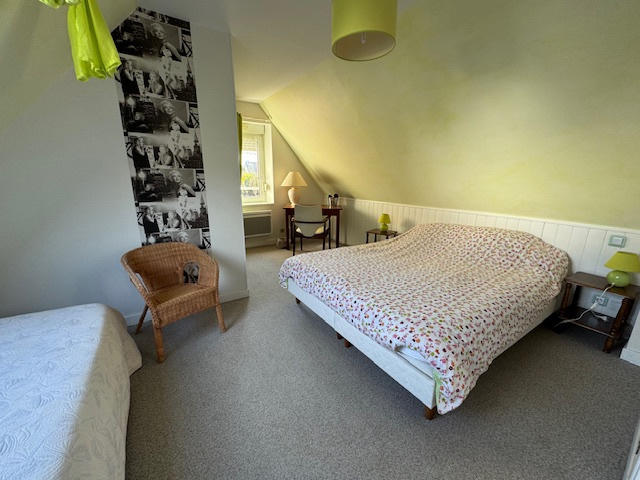 Maison - 274 m² - 12 pièces