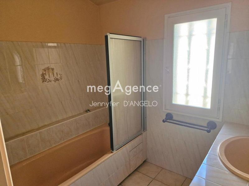 Maison - 249 m² - 6 pièces