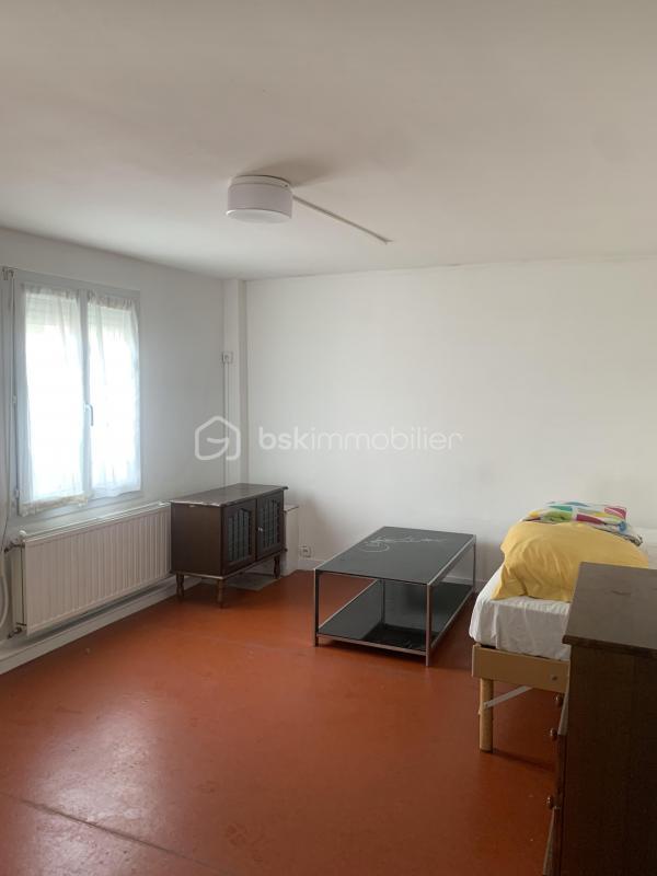 Immeuble - 214 m² - 12 pièces