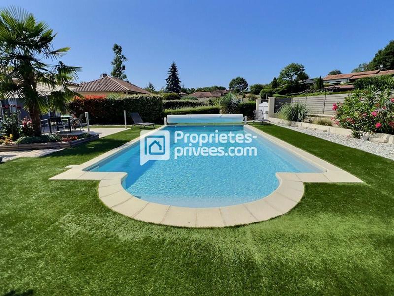 Maison - 186 m² - 9 pièces