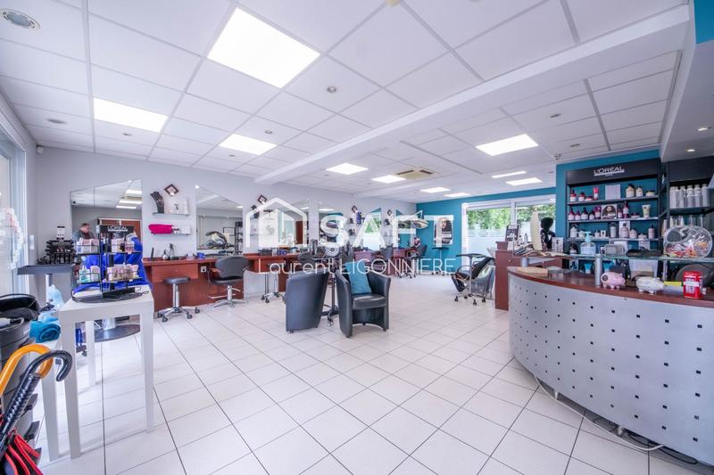 Local commercial - 67 m² - 2 pièces