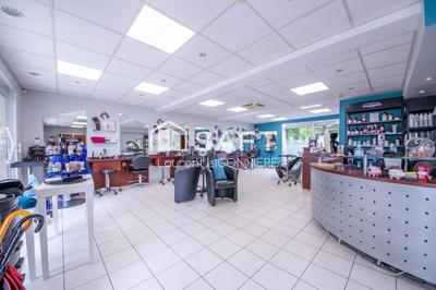 Local commercial - 67 m² - 2 pièces