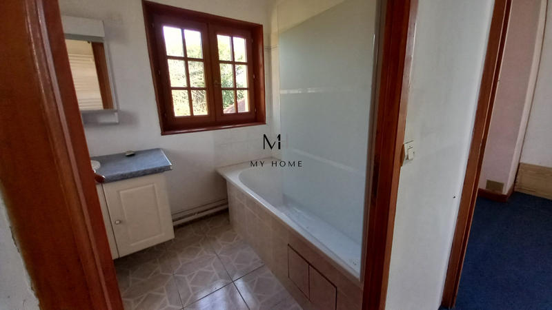 Maison - 185 m² - 7 pièces