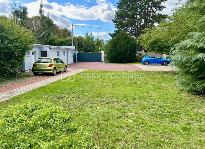 Maison - 205 m² - 8 pièces