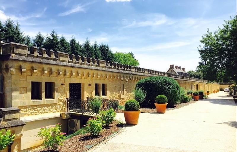 Manoir - 1 760 m² - 40 pièces