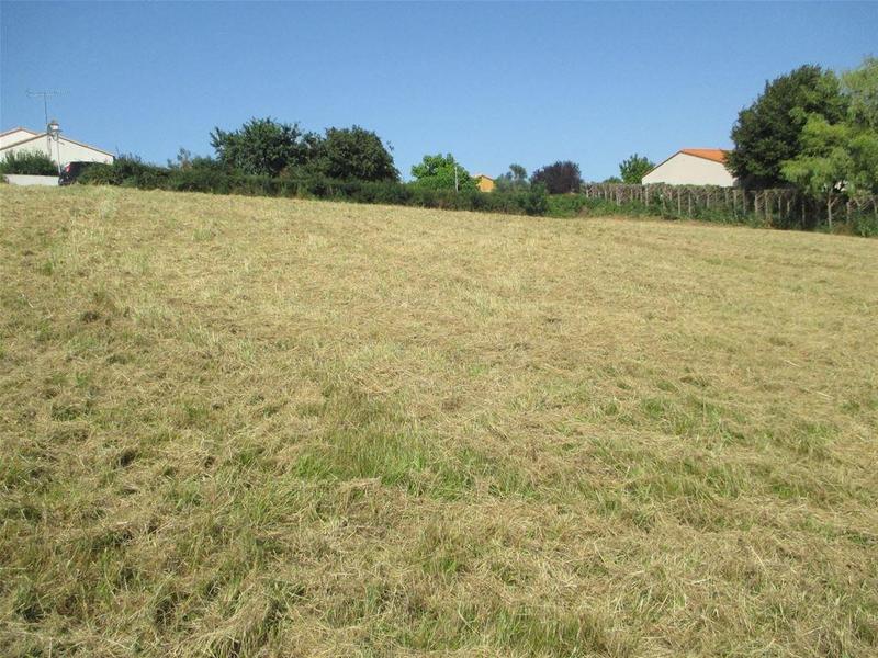 Terrain - 2 000 m²