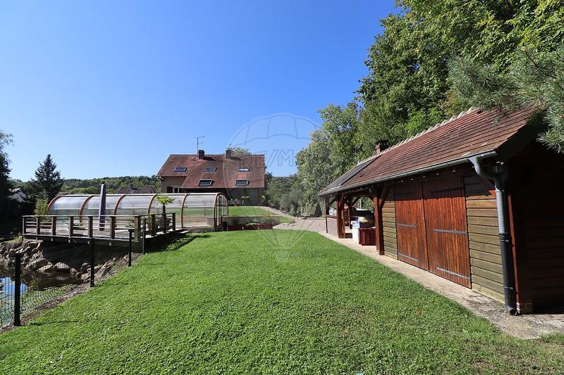 Maison - 200 m² - 7 pièces