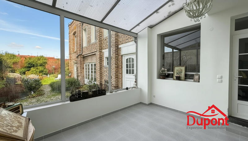 Maison - 300 m² - 7 pièces