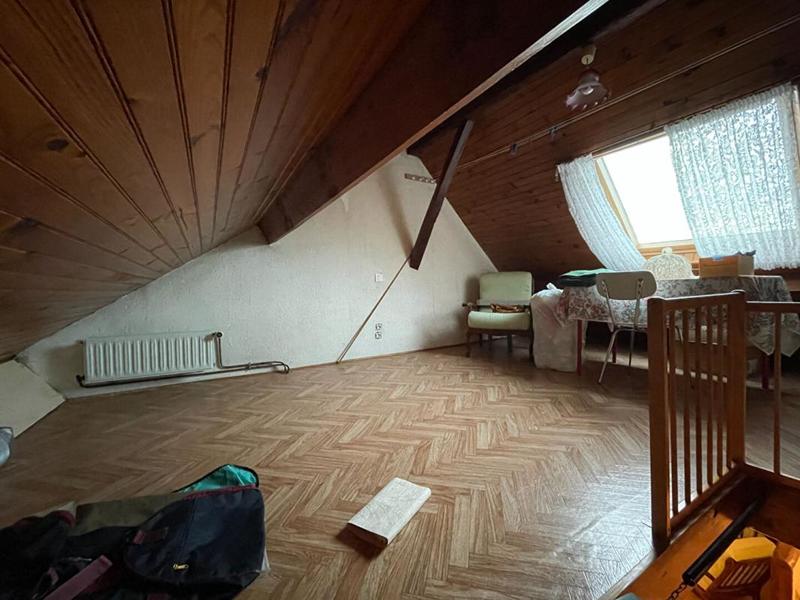 Maison - 99 m² - 5 pièces