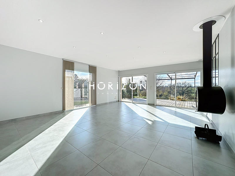 Maison contemporaine - 216 m² - 8 pièces