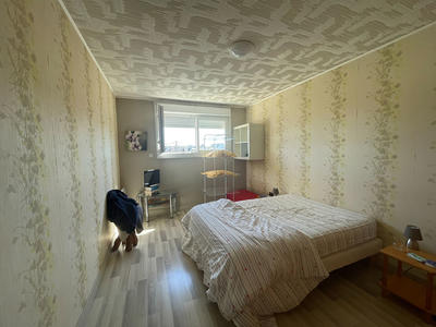 Appartement - 85 m² - 4 pièces