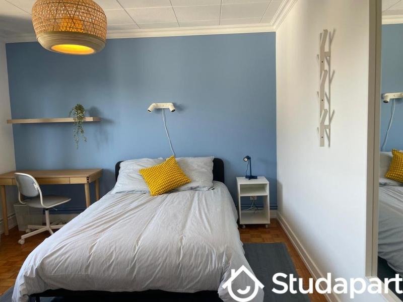 Chambre - 12 m² - 1 pièce