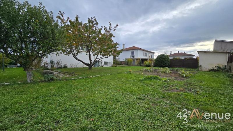 Maison - 90 m² - 5 pièces