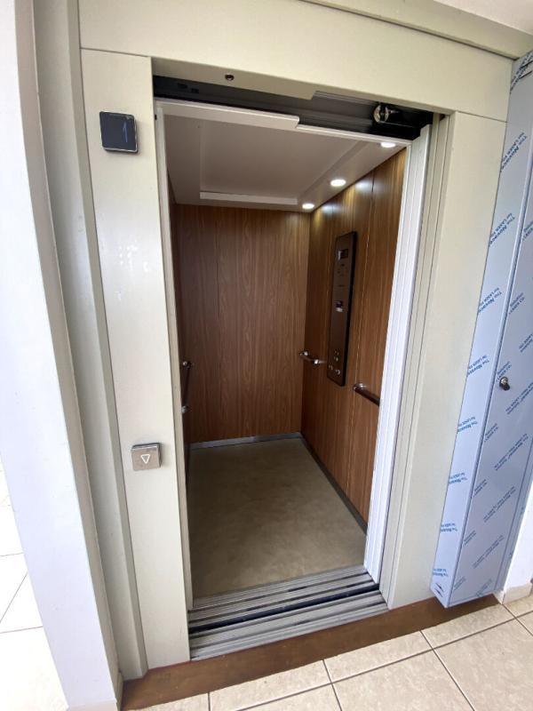 Maison - 255 m² - 6 pièces