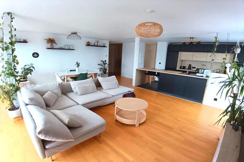 Appartement - 80 m² - 3 pièces