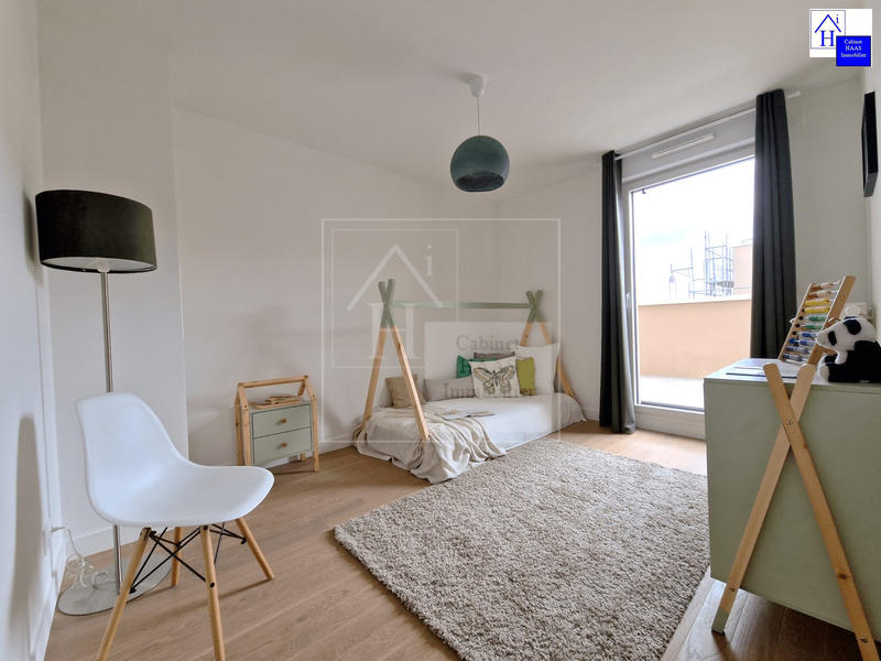 Appartement - 122 m² - 5 pièces